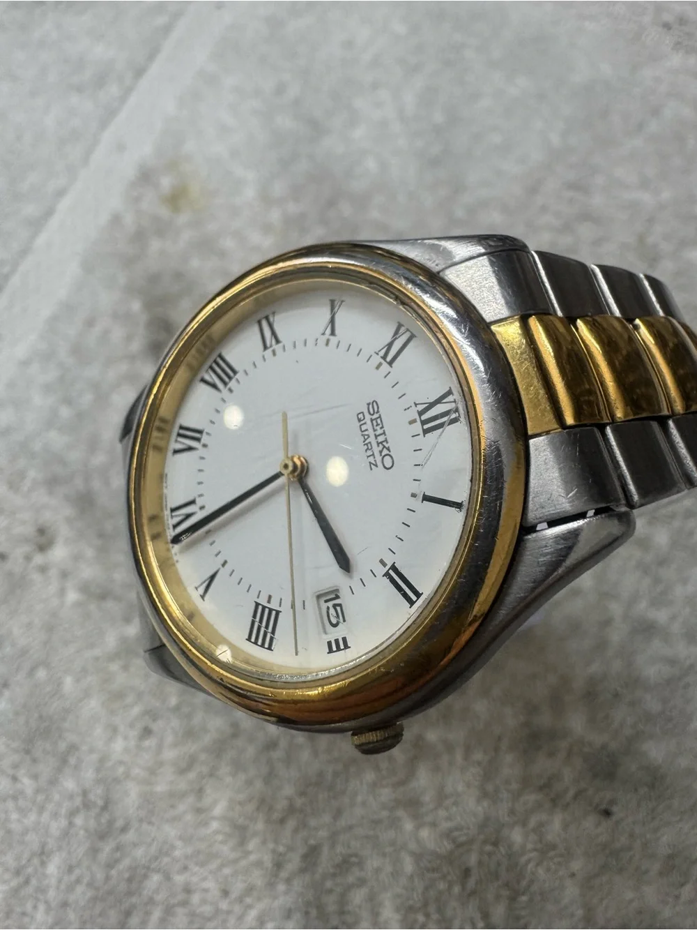 Seiko Two-Tone Gold and Silver Quartz Watch with White Dial